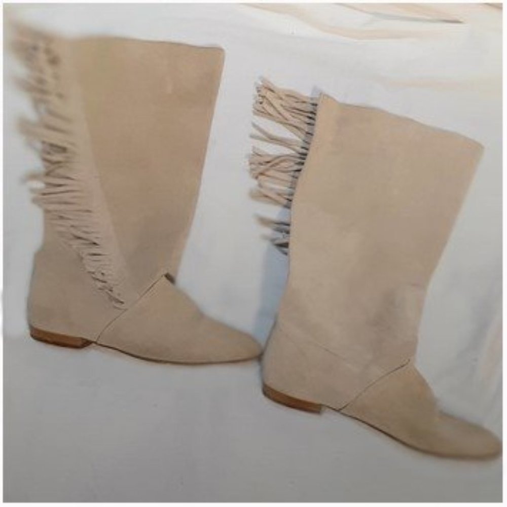 TURF SHOE - Cream suede leather boot, fringe, mid calf, Women's size 5